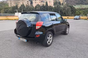 TOYOTA RAV4 2.2 D-4D 136CV LUXURY – 2006 – AFFIDAB