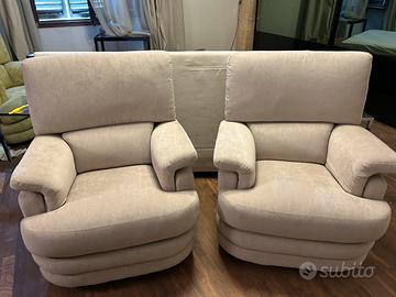 3 poltrone colore beige