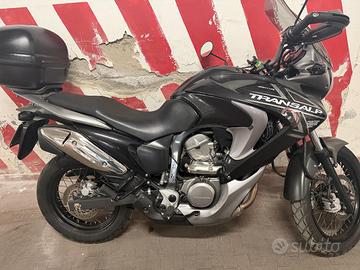 Honda Transalp 700cc
