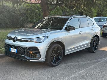 Tiguan R-Line Black Style 1.5 eTSI DSG 150cv