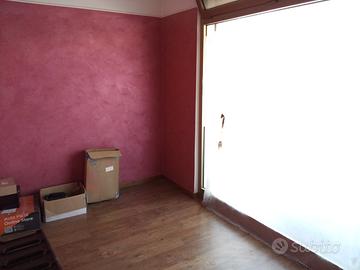 Locale per estetisti, parrucchieri, tatuatori