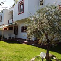 Porzione villa quadrifamiliare150 passi dal mare