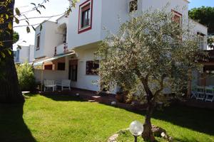 Porzione villa quadrifamiliare150 passi dal mare