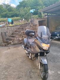 Honda Deauville 650