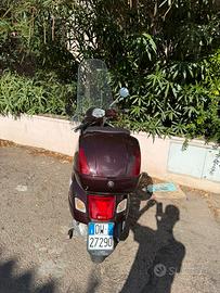 Vespa 300