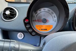 Sto vendendo una  Smart Forfour