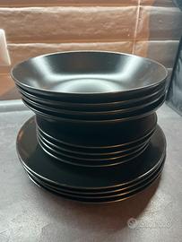 12 piatti ikea Fargklar nero opaco