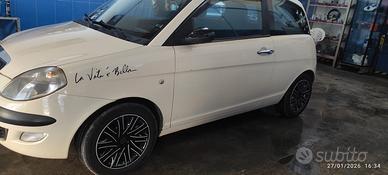 Lancia Ypsilon