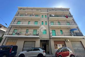 3 LOCALI A VILLAPIANA