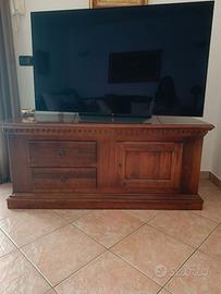 Vetrina e cassapanca