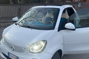 Smart fortwo 0.9 turbo cabrio proxy