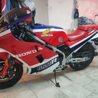 Honda VF 1000 R