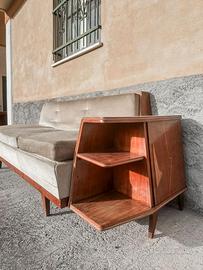 Divano vintage con mobile laterale – anni ’50/’60