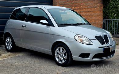 Lancia Ypsilon 1.2 Versus benzină neopatentati