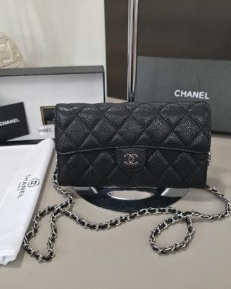 portafoglio con catena 