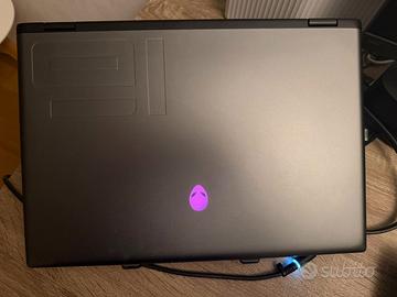 Alienware m16 R2 – Intel Core Ultra 9 185H | RTX 4