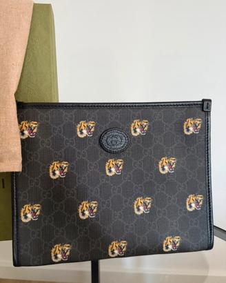 Gucci Tiger GG Supreme pochette