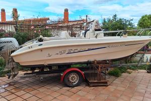 Schizzo 5,65 con motore e carrello