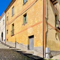 4 LOCALI A TORRE ORSAIA