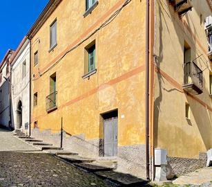 4 LOCALI A TORRE ORSAIA