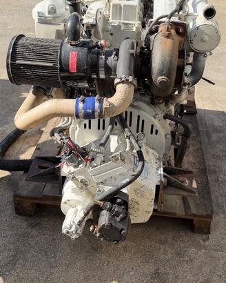 MOTORI CUMMINS + INVERTITORI ZF
