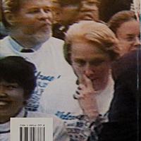 Volume unico in lingua inglese titolo-THE 100 SHOW