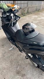 Kymco AK 550 con apenna 5200 KM come  nuovo