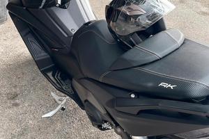 Kymco AK 550 con apenna 5200 KM come  nuovo