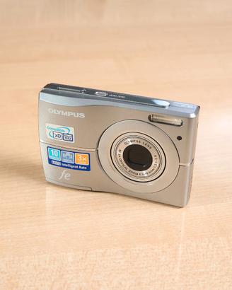 Olympus FE-35 Digicam Fotocamera CCD -Look Vintage