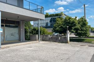 Negozio per bar con plateatico