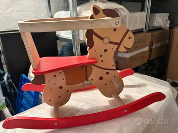 Cavallo a dondolo in legno naturale