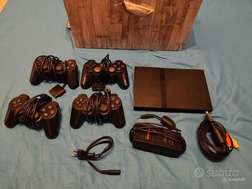 Sony PlayStation 2 Slim + 4 Controller + Giochi