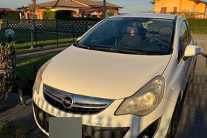 Opel Corsa Benzina/Gpl, Anno 2012 per Neopatentati