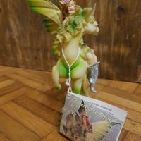 Statuette di fata a cavallo con ali