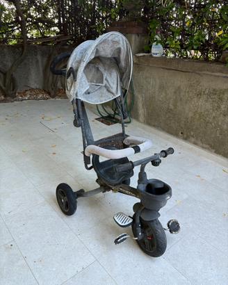 Passeggino con pedali