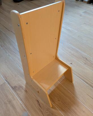 sedia e scivolo in legno 