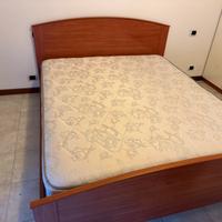 Letto matrimoniale con materasso