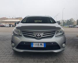 Toyota Avensis 2.0 D-4D Wagon Lounge