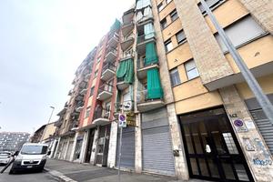 NEGOZIO A TORINO