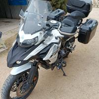 Benelli 502x
