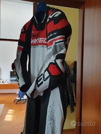 TUTA MOTO INTEGRALE PRATICAMENTE NUOVA MAI USATA
