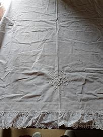 lenzuolo ricamato per lettino 