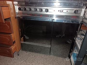 cucina a gas a 5 fuochi