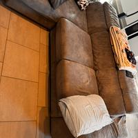 divano con parte estraibile poltrone e sofa