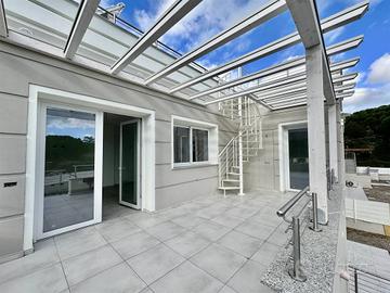 Appartamento di 110 m² con 5 locali e posto auto a