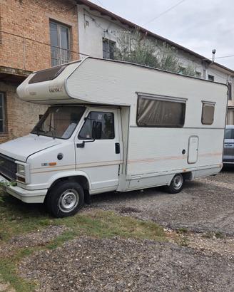 Camper 5 posti CI turistico Grosso mansardato 1994