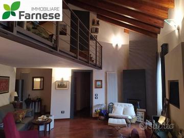Attico / Mansarda di 210 m² con 5 locali e box aut