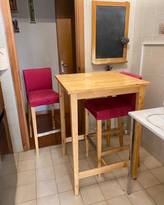 Tavolo alto IKEA con 2 sgabelli