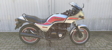 Kawasaki gpz 750 unitrak 1984