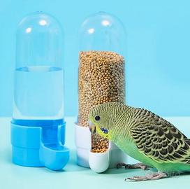 Dispenser acqua/cibo per pappagalli